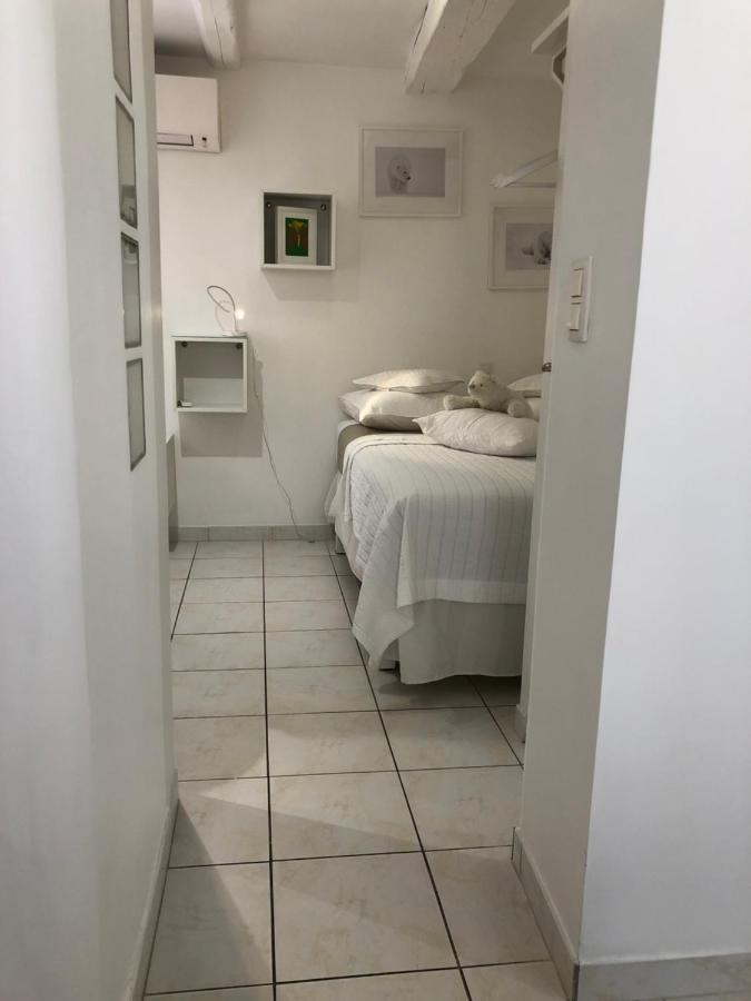Апартаменти La Taniere De L'Ours Blanc Aubagne-Cassis-Aix En Provence Екстер'єр фото