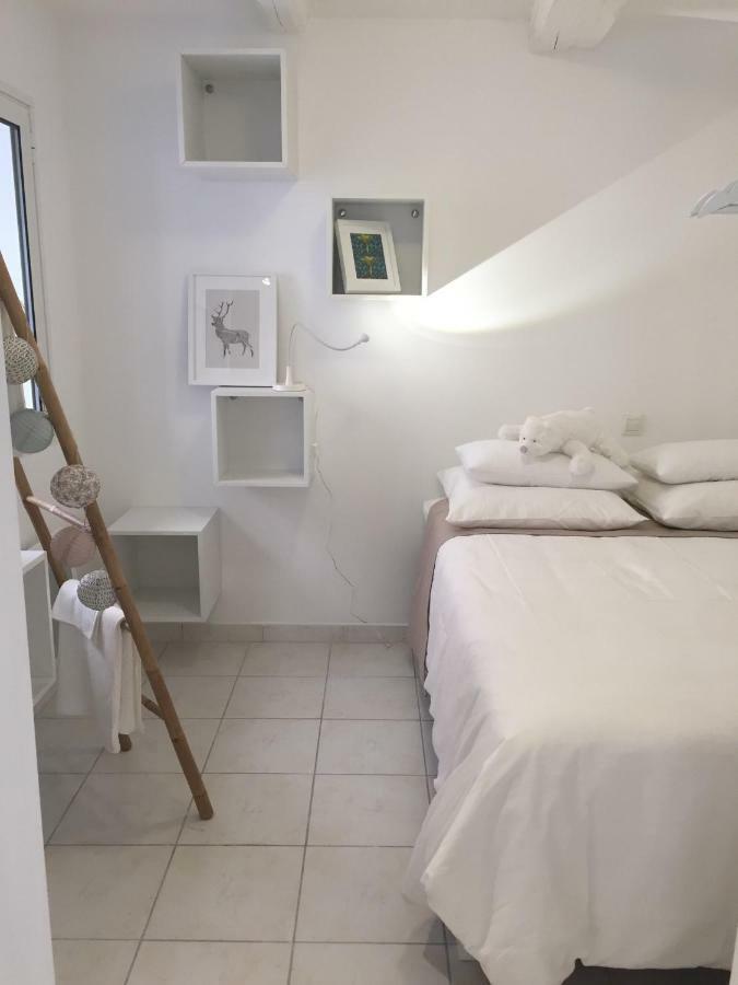 Апартаменти La Taniere De L'Ours Blanc Aubagne-Cassis-Aix En Provence Екстер'єр фото